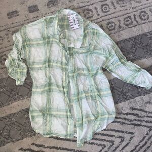 LoveTree plaid shirt size S NWT
